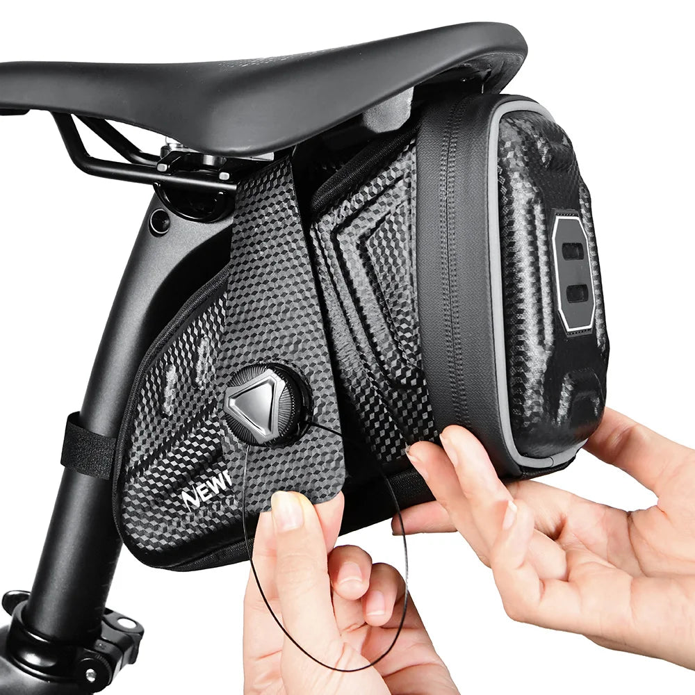 Sacoche de Selle Vélo NEWBOLER Étanche avec Bandes Réfléchissantes — vue 12 — sacoche vélo | La Sacoche Vélo