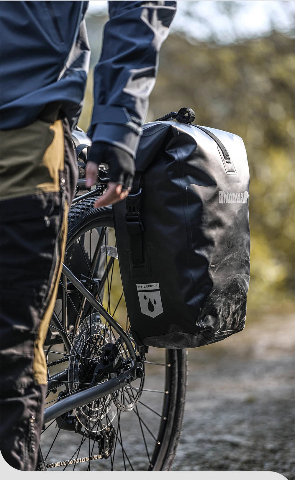 Sacoche Vélo Porte-Bagage Rhinowalk 27L - Étanche à Fixation Rapide — vue 9 — sacoche vélo | La Sacoche Vélo