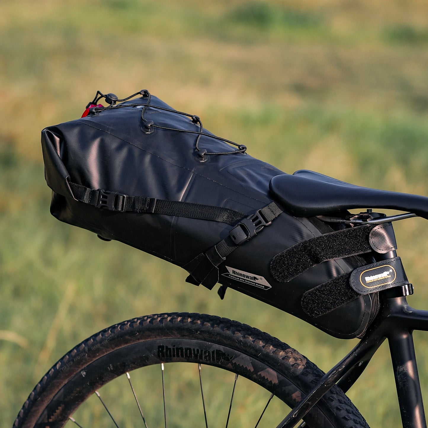Sacoche de Selle Vélo Rhinowalk Étanche 5L-13L avec Bandes Réfléchissa — vue 2 — sacoche vélo | La Sacoche Vélo